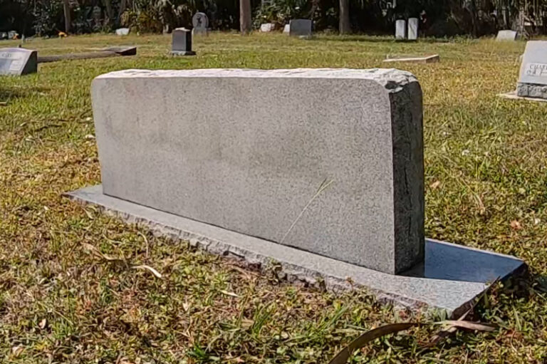 Florida-Headstone-Cleaning-Company